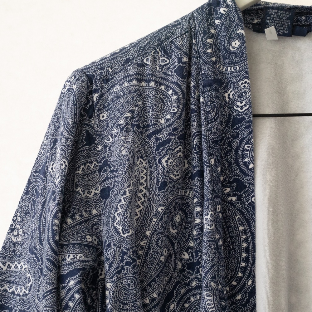 Robe - Picture 2 of 2